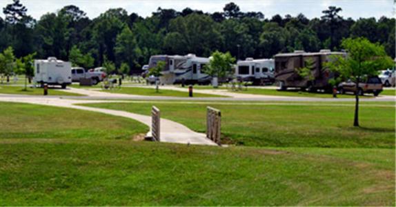 Red Shoes Rv Park And Chalets Kinder Exterior photo